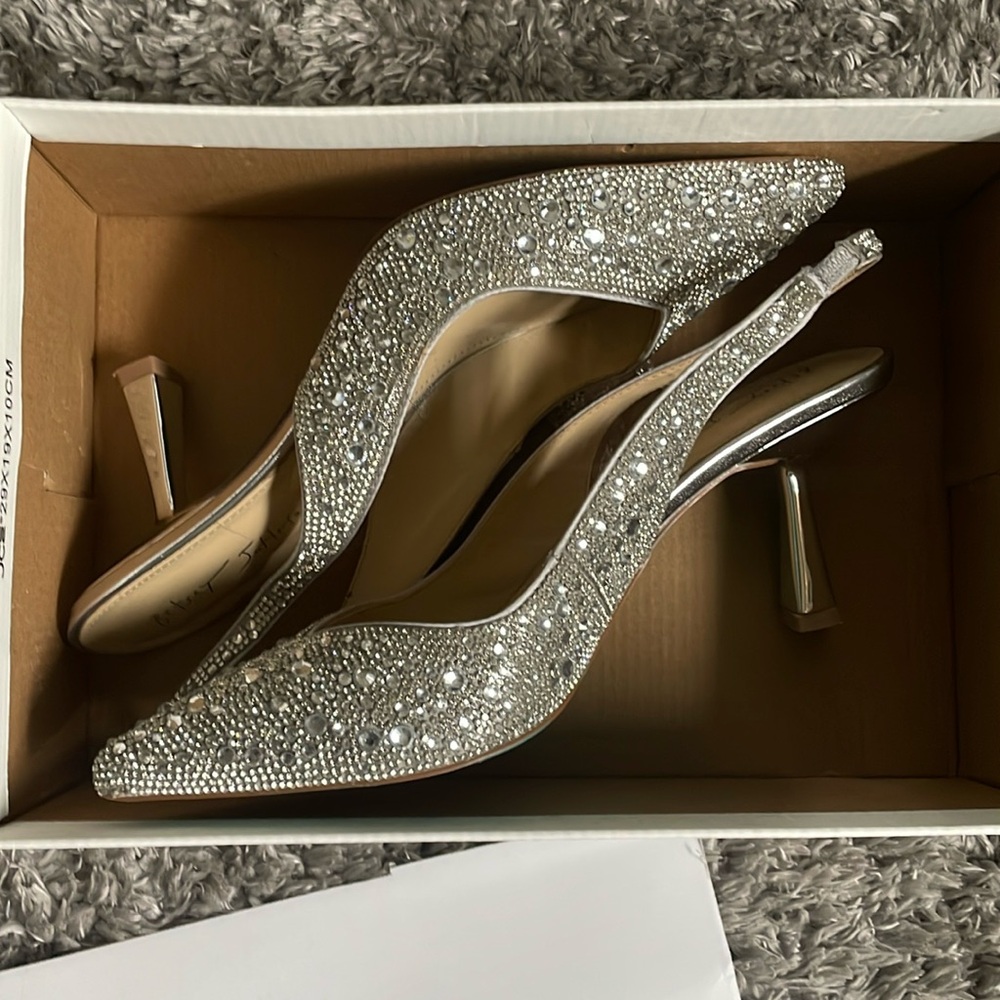Betsy Johnson Silver kitty heel closed toe